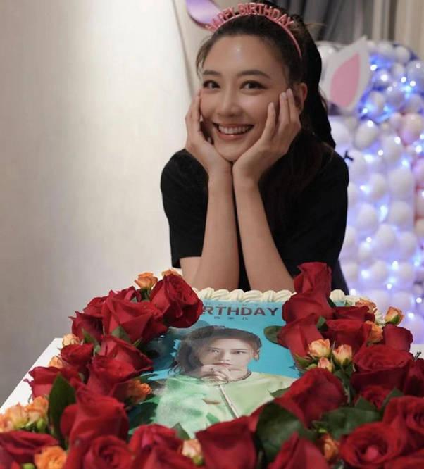 冷知识分享平台——深入了解“仙女姐姐”刘亦菲为什么还是单身?她这么美难道没有人追她吗?